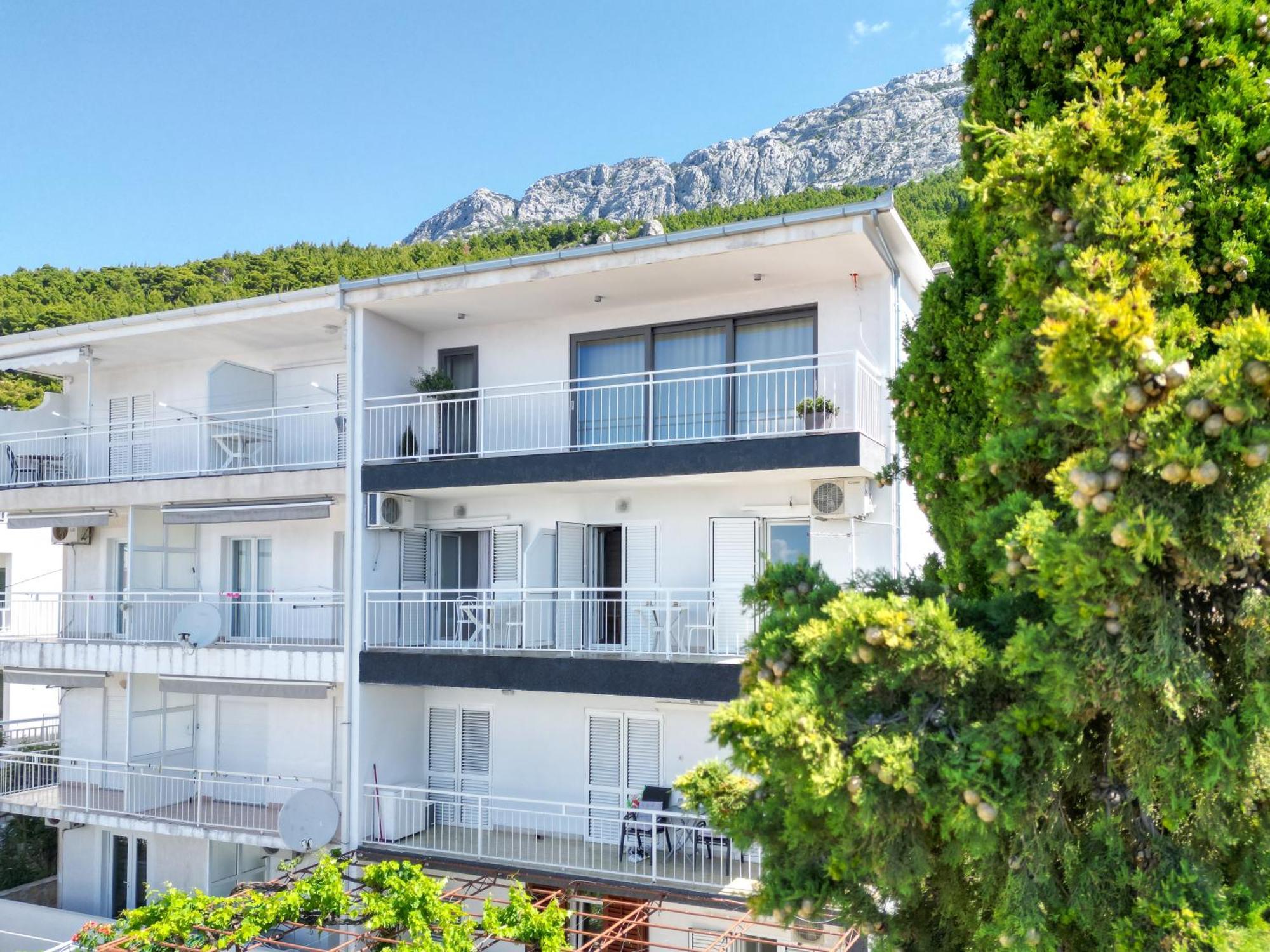 Seaside And Apartment